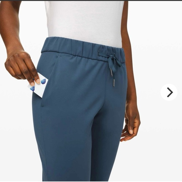 Lululemon On the Fly 7/8 Pants in Code Blue Women’s Sz 4 - Picture 3 of 14